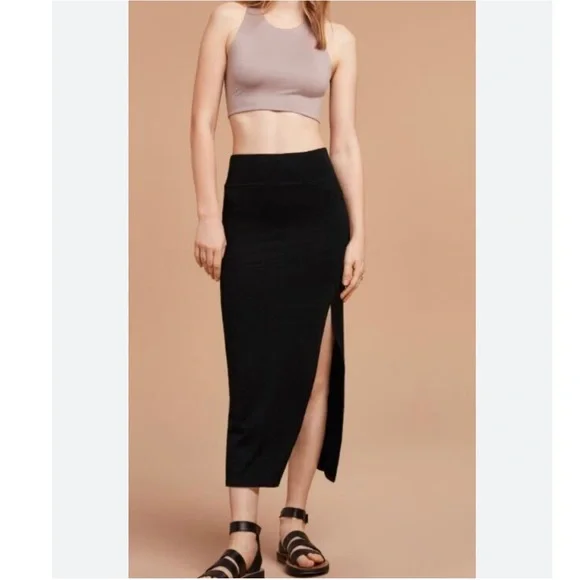 【美品】ACEANDRARE SLIT SKIRT Textured Knit Maxi Skirt | Ardene